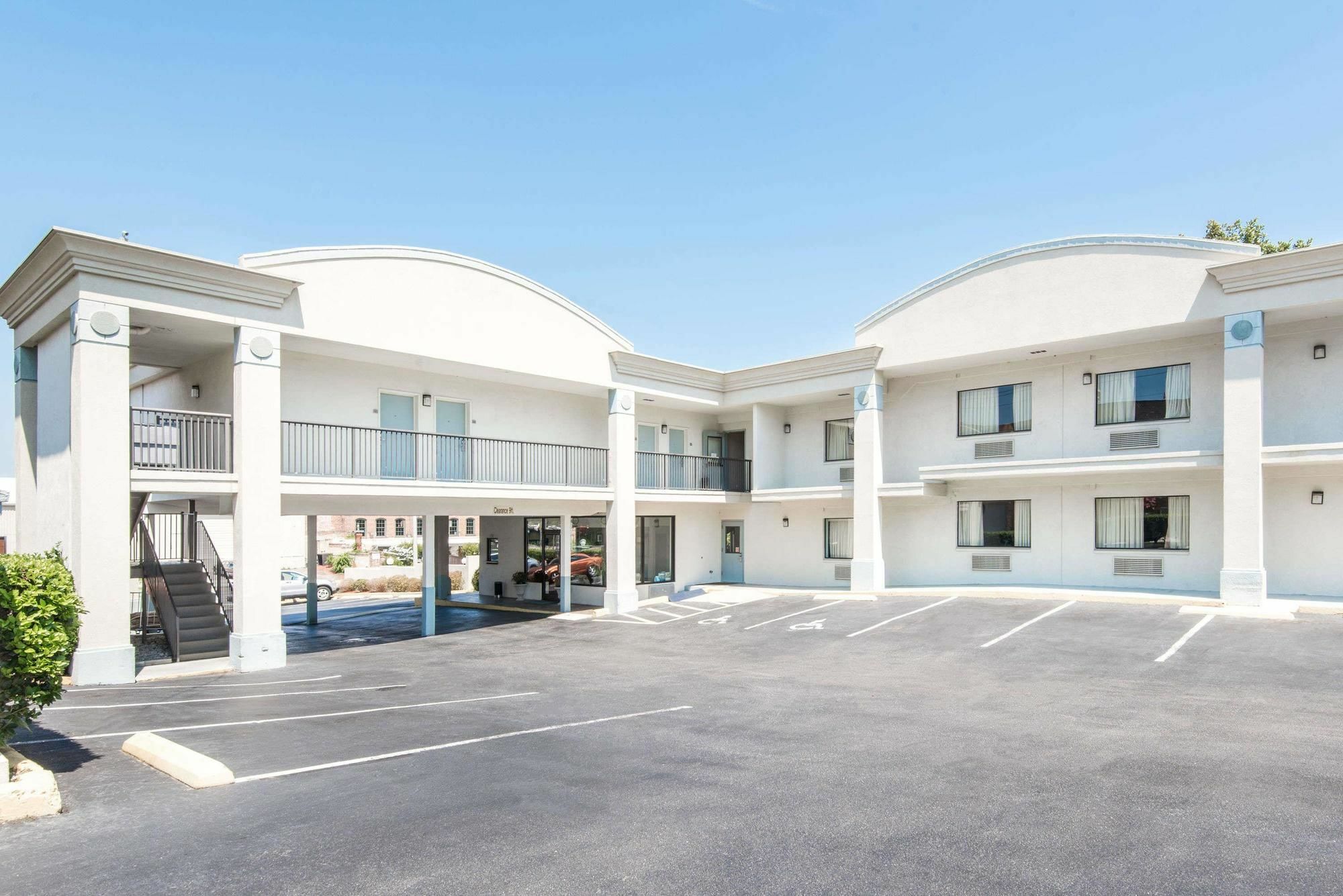 ראלי The Longleaf Hotel מראה חיצוני תמונה